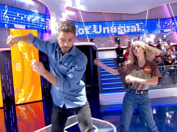 ¡Momentazo! Roberto Leal y Nerea Rodríguez bailan ‘It’s not unusual’ al estilo Carlton Banks en ‘Pasapalabra’ 