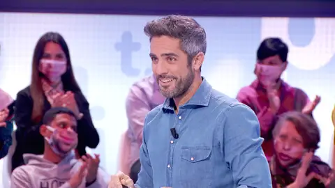 La casualidad de Roberto Leal en el programa 400 de ‘Pasapalabra’: “Entre el público hay tres personas especiales en mi vida” La casualidad de Roberto Leal en el programa 400 de ‘Pasapalabra’: “Entre el público hay tres personas especiales en mi vida”