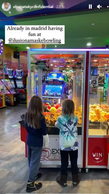 Elsa Pataky y sus hijos en Madrid Elsa Pataky y sus hijos en Madrid