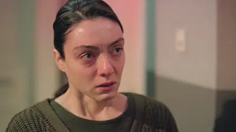 Gülben rechaza la amistosa propuesta de Esat: “¿Por qué no vienes con nosotros?” Mejores momentos | Capítulo 38