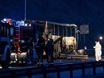 Al menos 45 personas han muerto en el incendio de un autobús en Bulgaria
