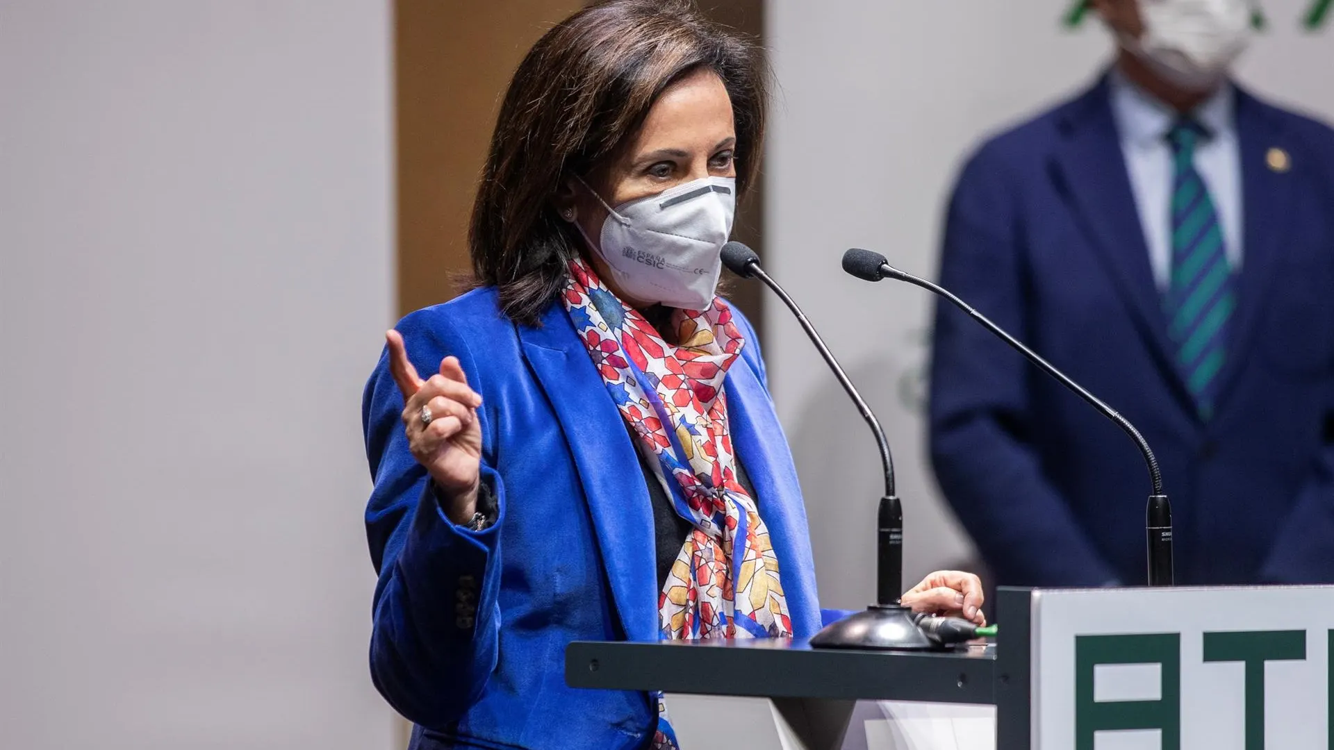 Margarita Robles sobre Yolanda D&iacute;az: "No me gusta que alguien use su posici&oacute;n en un Gobierno para la proyecci&oacute;n personal"