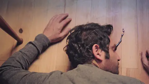 El cuerpo de Naci aparece inmóvil en el suelo… ¡con la cabeza ensangrentada! Mejores momentos | Capítulo 38