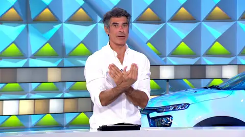 Jorge Fernández abre debate: ¿Cuántas veces debemos saludar a una misma persona? Jorge Fernández abre debate: ¿Cuántas veces debemos saludar a una misma persona?