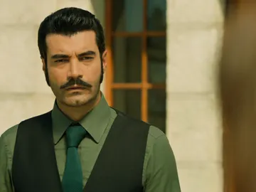 Demir descubre que Züleyha no intentó huir con Yilmaz Demir descubre que Züleyha no intentó huir con Yilmaz