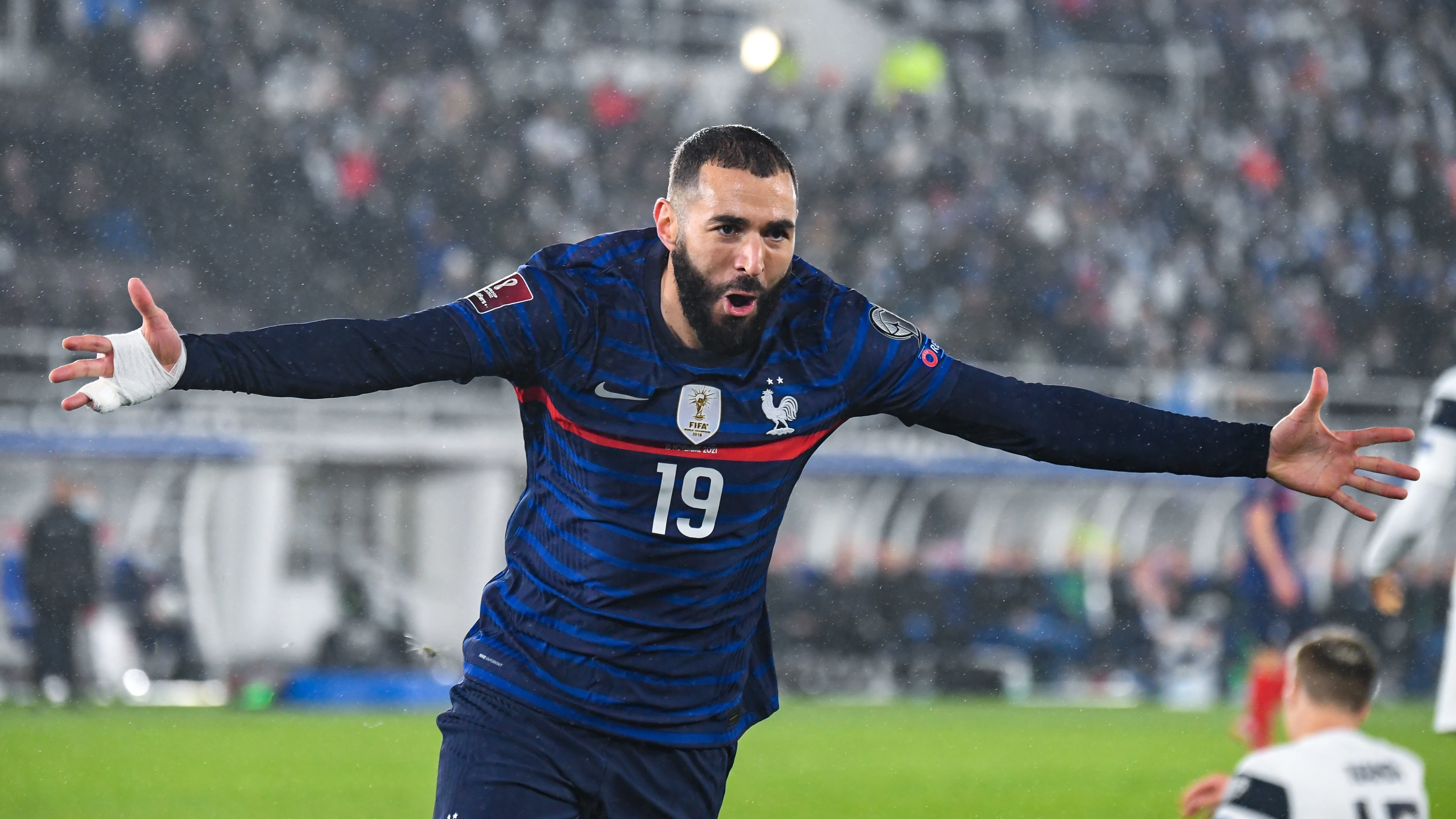 Karim Benzema, culpable de complicidad en el intento de chantaje a Valbuena con un vídeo sexual Karim Benzema, culpable de complicidad en el intento de chantaje a Valbuena con un vídeo sexual