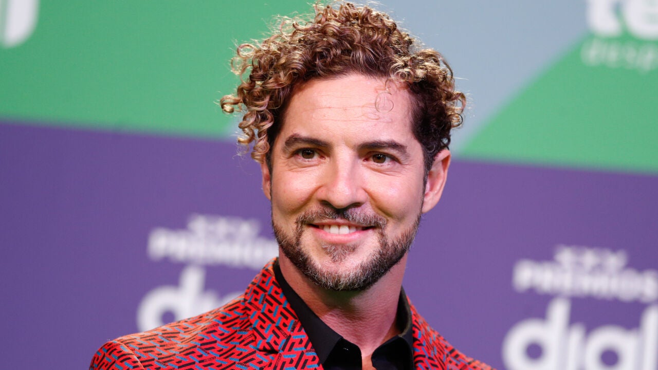David Bisbal se emociona al ver lo mayor que está su hijo Matteo en su ...