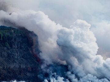 La isla de La Palma está aislada por aire y mar