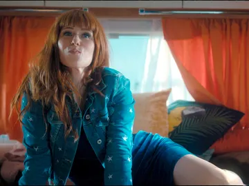 Adam le confiesa a una atrevida Morgane cuál es su deseo Adam le confiesa a una atrevida Morgane cuál es su deseo
