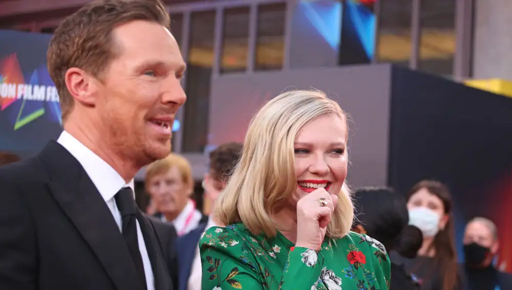 Benedict Cumberbatch y Kirsten Dunst Benedict Cumberbatch y Kirsten Dunst