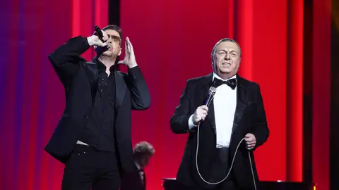 Los Morancos son Frank Sinatra y Bono en ‘I’ve got you under my skin’ Los Morancos son Frank Sinatra y Bono en ‘I’ve got you under my skin’