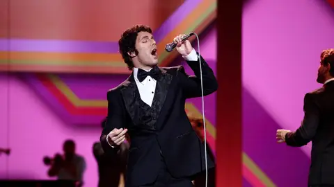 Rasel derrocha elegancia como Tom Jones en ‘It’s not unusual’ Rasel derrocha elegancia como Tom Jones en ‘It’s not unusual’