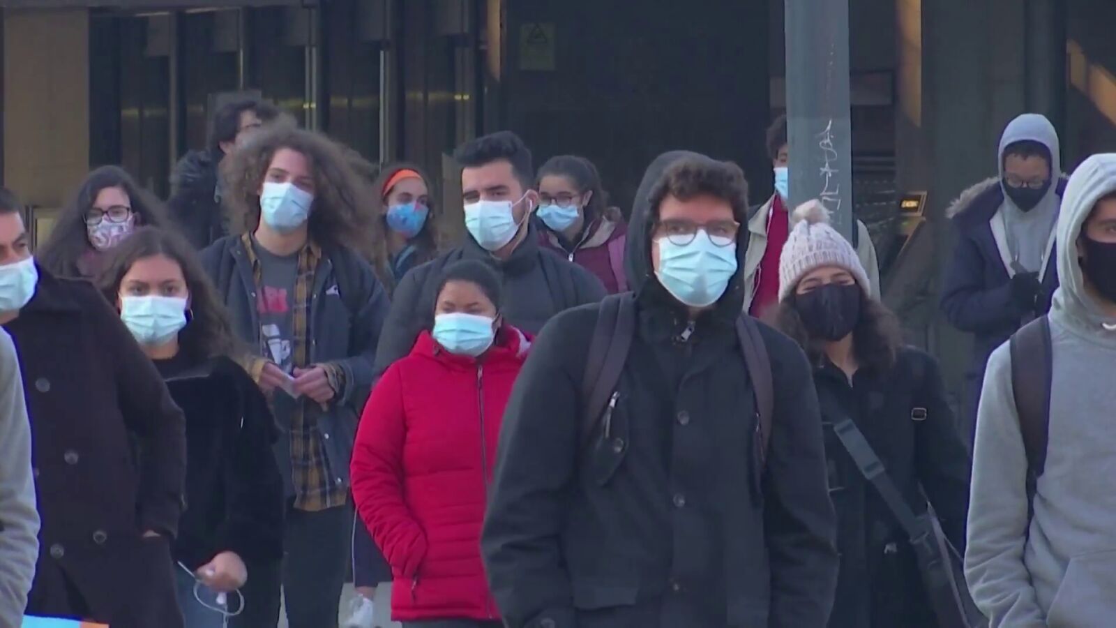 Portugal, país más vacunado de la UE, decreta el estado de calamidad ante el aumento de casos de covid-19