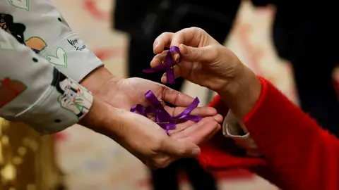 Lazo lila contra la Violencia de Género Lazo lila contra la Violencia de Género