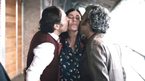 El nostálgico mensaje de Curtis a Paco en su despedida: “Que nada ni nadie rompa esta familia” El nostálgico mensaje de Curtis a Paco en su despedida: “Que nada ni nadie rompa esta familia”