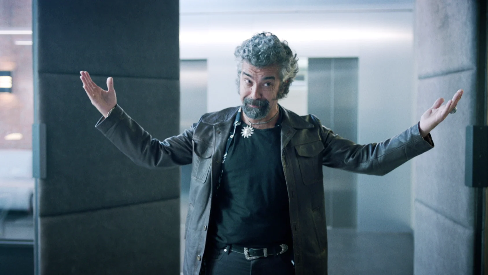 El regreso de Curtis: se reencuentra con Paco y Mariano para atrapar a un peligroso chihuahua El regreso de Curtis: se reencuentra con Paco y Mariano para atrapar a un peligroso chihuahua