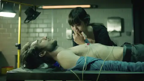 Situación límite: Rober se debate entre la vida y la muerte, mientras Paco piensa en rendirse por Dolores Situación límite: Rober se debate entre la vida y la muerte, mientras Paco piensa en rendirse por Dolores