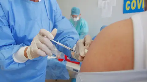 Las farmacéuticas aseguran estar preparadas para adaptar sus vacunas a las nuevas variantes del coronavirus Las farmacéuticas aseguran estar preparadas para adaptar sus vacunas a las nuevas variantes del coronavirus