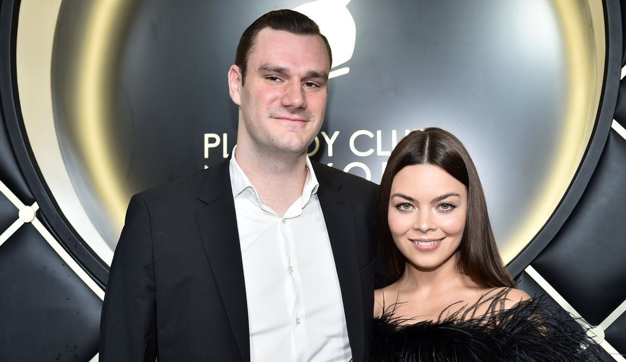 Scarlett Byrne ('Harry Potter') y su marido Cooper Hefner, heredero de Playboy