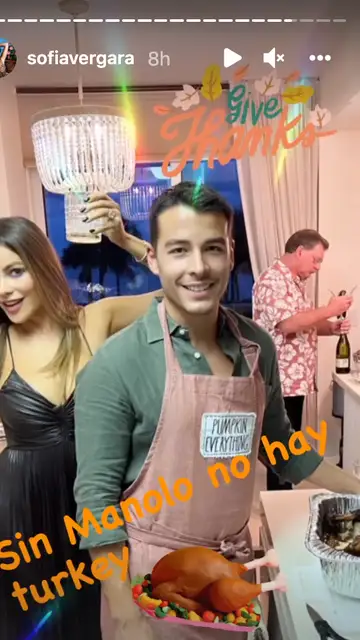 Sofía Vergara y su hijo en Thanksgiving Sofía Vergara y su hijo en Thanksgiving