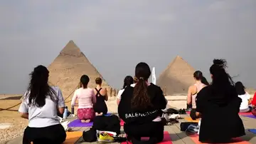 YOGA YOGA