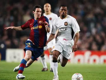 Evra 'felicita' a Messi por el Balón de Oro en un polémico mensaje: "A la gente que no me entiende..." Evra 'felicita' a Messi por el Balón de Oro en un polémico mensaje: "A la gente que no me entiende..."