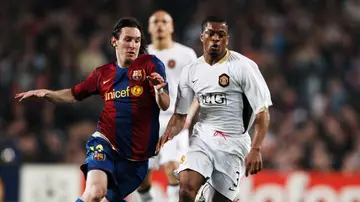 Evra 'felicita' a Messi por el Balón de Oro en un polémico mensaje: "A la gente que no me entiende..." Evra 'felicita' a Messi por el Balón de Oro en un polémico mensaje: "A la gente que no me entiende..."