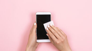Cómo limpiar el móvil y su funda correctamente