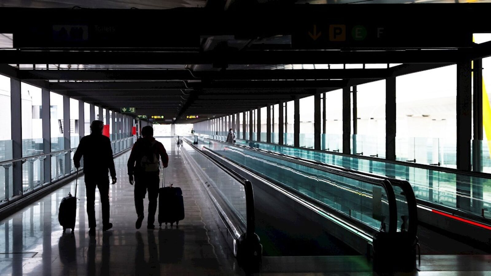 En qué países hay que presentar el pasaporte Covid tras la aparición de la variante ómicron del coronavirus
