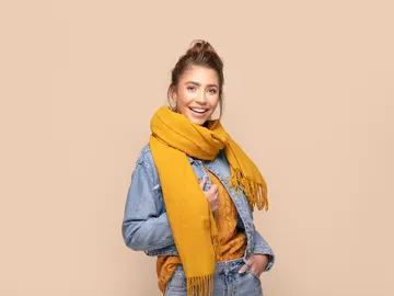 Las bufandas XL van a salvar todos tus looks. Las bufandas XL van a salvar todos tus looks.