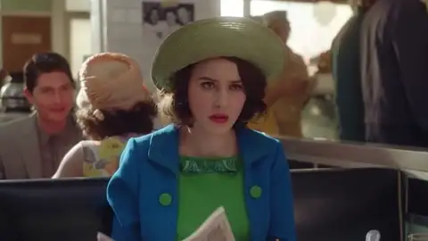 Rachel Brosnahan en la temporada 4 de 'Marvelous Mrs. Maisel' Rachel Brosnahan en la temporada 4 de 'Marvelous Mrs. Maisel'