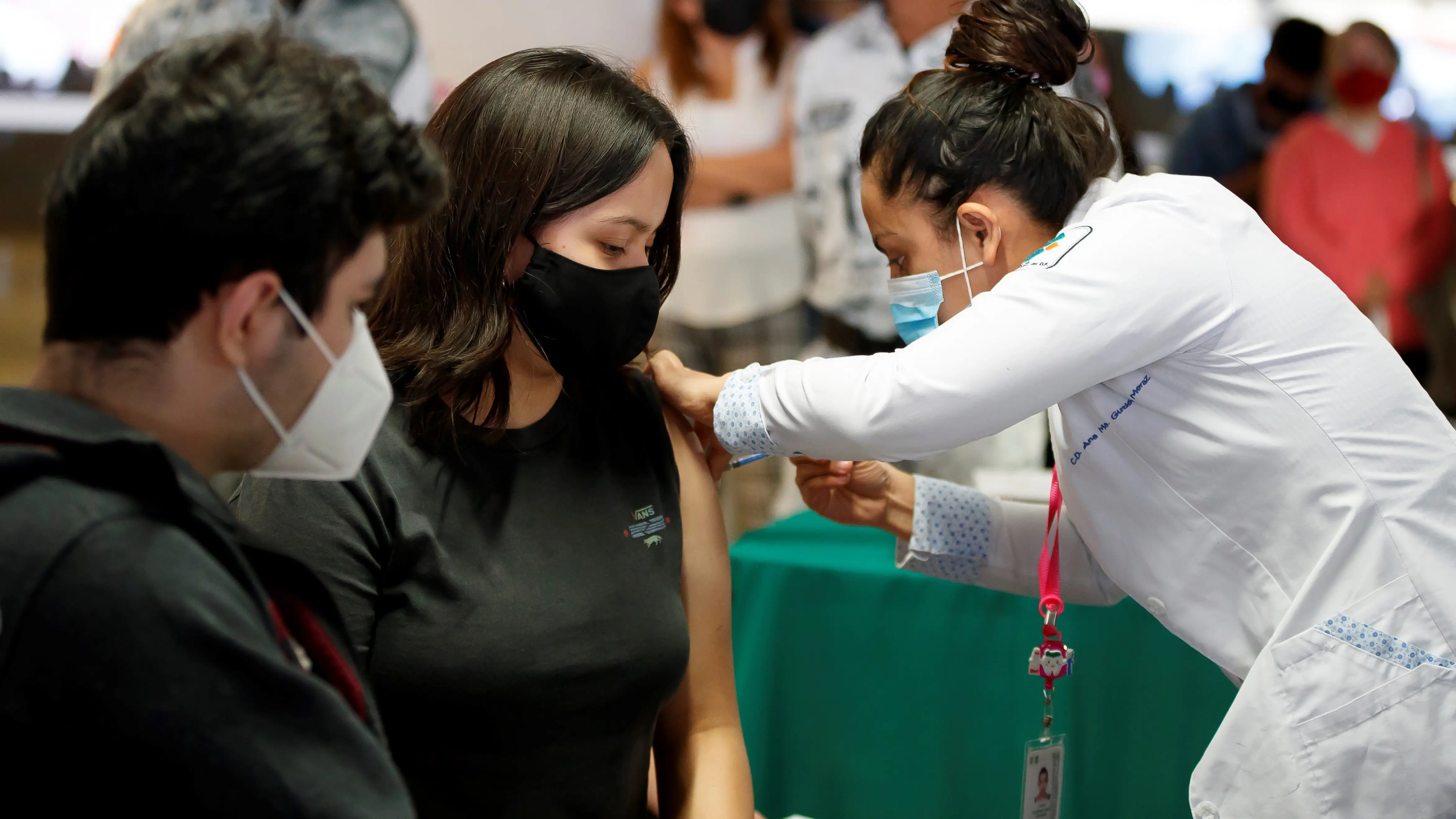 Sanidad establece cuarentena para los contactos con contagiados de la nueva variante ómicron Sanidad establece cuarentena para los contactos con contagiados de la nueva variante ómicron