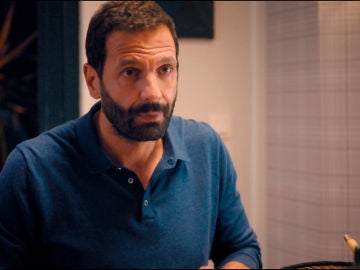 Adam activa su chat de citas: &ldquo;Quiero una mujer normal no un peligro p&uacute;blico&rdquo;
