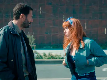 Morgane le pide una explicación a Adam, ¿por qué trata de mantener las distancias? Morgane le pide una explicación a Adam, ¿por qué trata de mantener las distancias?