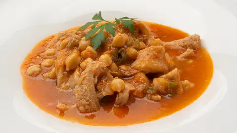 La receta tradicional de Arguiñano: callos con garbanzos La receta tradicional de Arguiñano: callos con garbanzos