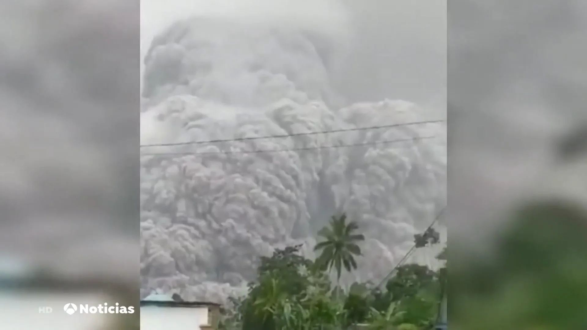 VOLC&Aacute;N INDONESIA