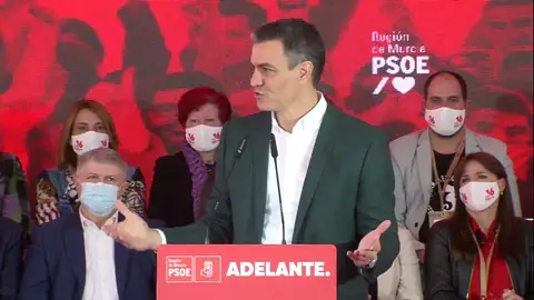 Pedro Sánchez afirma que la Constitución es su "hoja de ruta" y reivindica las políticas de su Gobierno Pedro Sánchez afirma que la Constitución es su "hoja de ruta" y reivindica las políticas de su Gobierno
