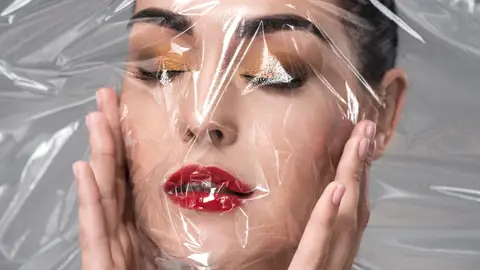 Mujer maquillada Mujer maquillada