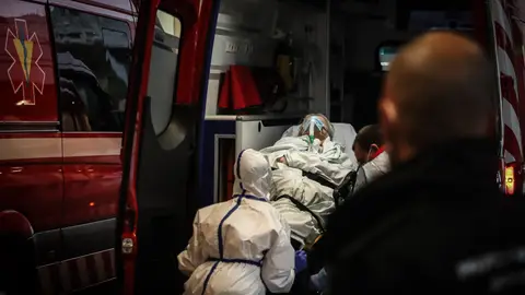 En un mes se han duplicado los pacientes covid en planta y en UCI En un mes se han duplicado los pacientes covid en planta y en UCI