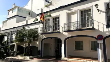 Mata a golpes en Estepona al hombre al que denunció por acosar sexualmente a su hija Mata a golpes en Estepona al hombre al que denunció por acosar sexualmente a su hija