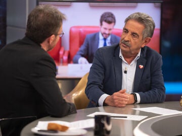 Miguel Ángel Revilla se moja sobre la guerra entre Ayuso y Casado: "Es el fenómeno político del último año y medio"