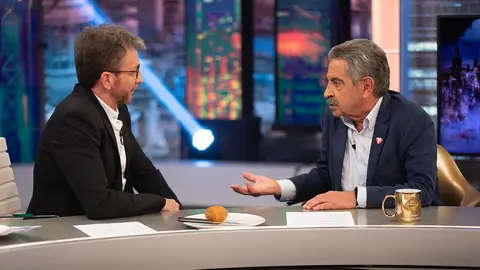 Miguel Ángel Revilla, sobre Pedro Sánchez: "Ha hecho un partido muy presidencialista, a su imagen y semejanza" Miguel Ángel Revilla, sobre Pedro Sánchez: "Ha hecho un partido muy presidencialista, a su imagen y semejanza"
