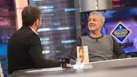 Sergio Dalma destapa en 'El Hormiguero 3.0' su lado más íntimo: "Estoy más sensible que nunca" Sergio Dalma destapa en 'El Hormiguero 3.0' su lado más íntimo: "Estoy más sensible que nunca"