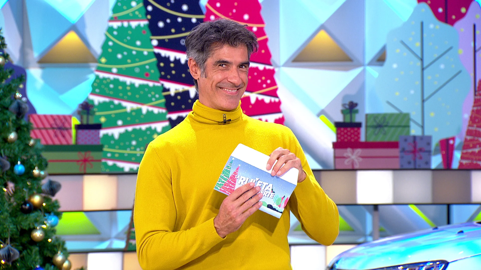Laura Moure prepara el sorteo del amigo invisible en ‘La ruleta de la suerte’ Laura Moure prepara el sorteo del amigo invisible en ‘La ruleta de la suerte’