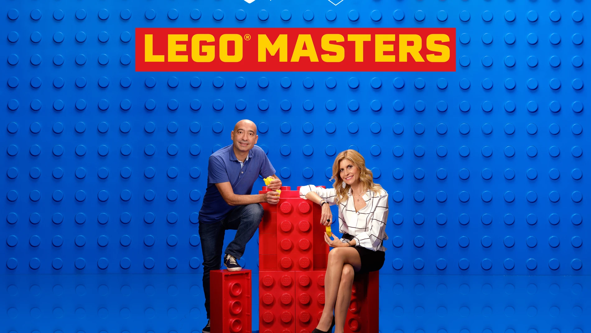 Begoña y Pedro, una pareja de amigos que siente una gran pasión por LEGO  
