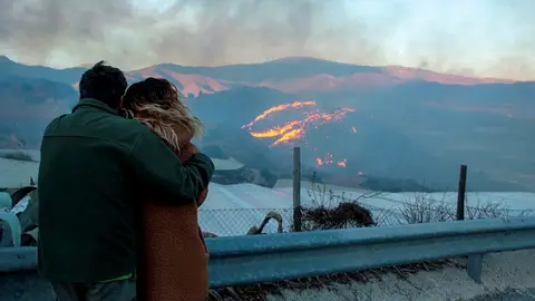 Incendio declarado este miércoles en Gualchos, en la costa de Granada Incendio declarado este miércoles en Gualchos, en la costa de Granada