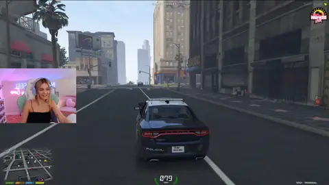 Laura Escanes en Twitch. Laura Escanes en Twitch.