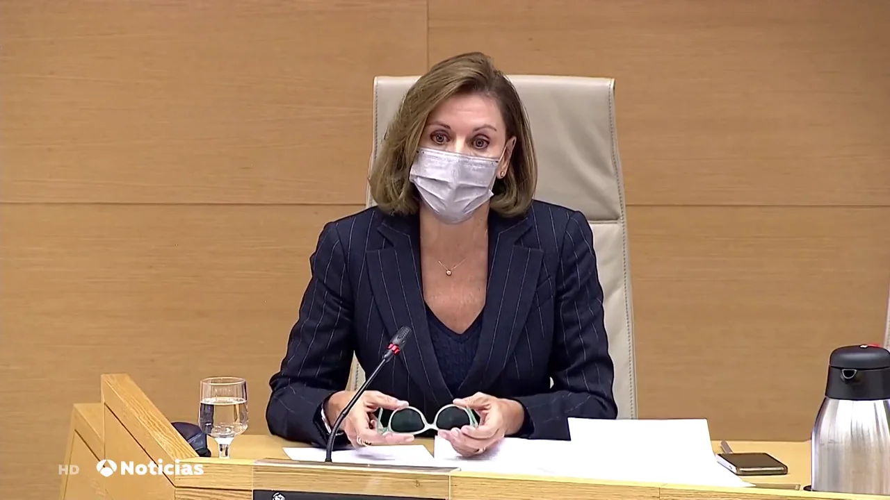 Mar&iacute;a Dolores de Cospedal, en la comisi&oacute;n Kitchen: "No entr&eacute; en pol&iacute;tica para meter la mano en la caja"