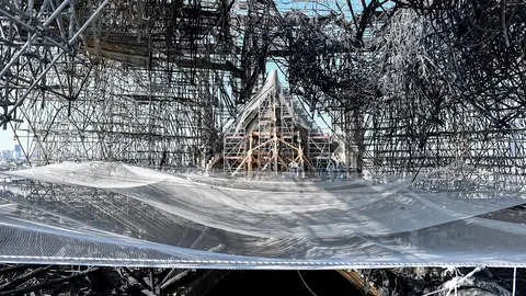 NOTRE DAME NOTRE DAME