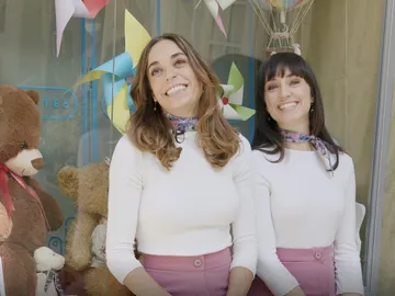 Carlota y Andrea Carlota y Andrea